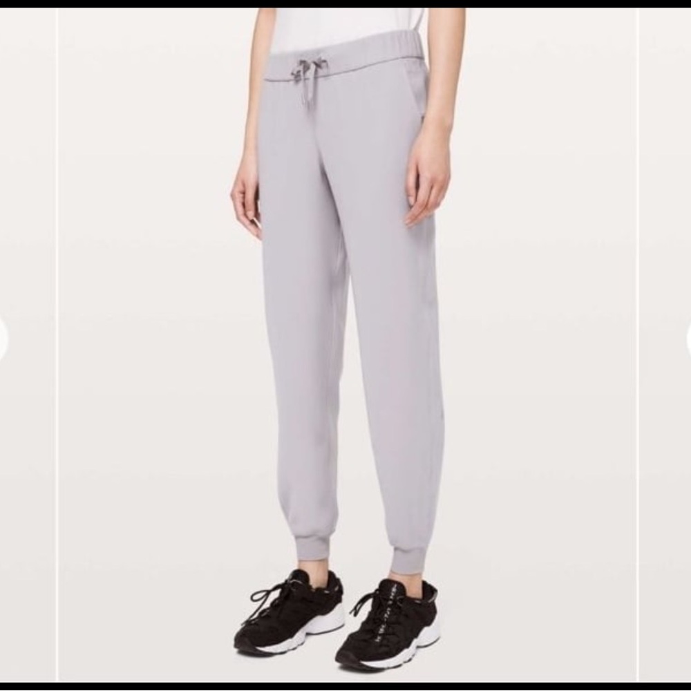 Lululemon Athletica On The Fly Light Gray Joggers